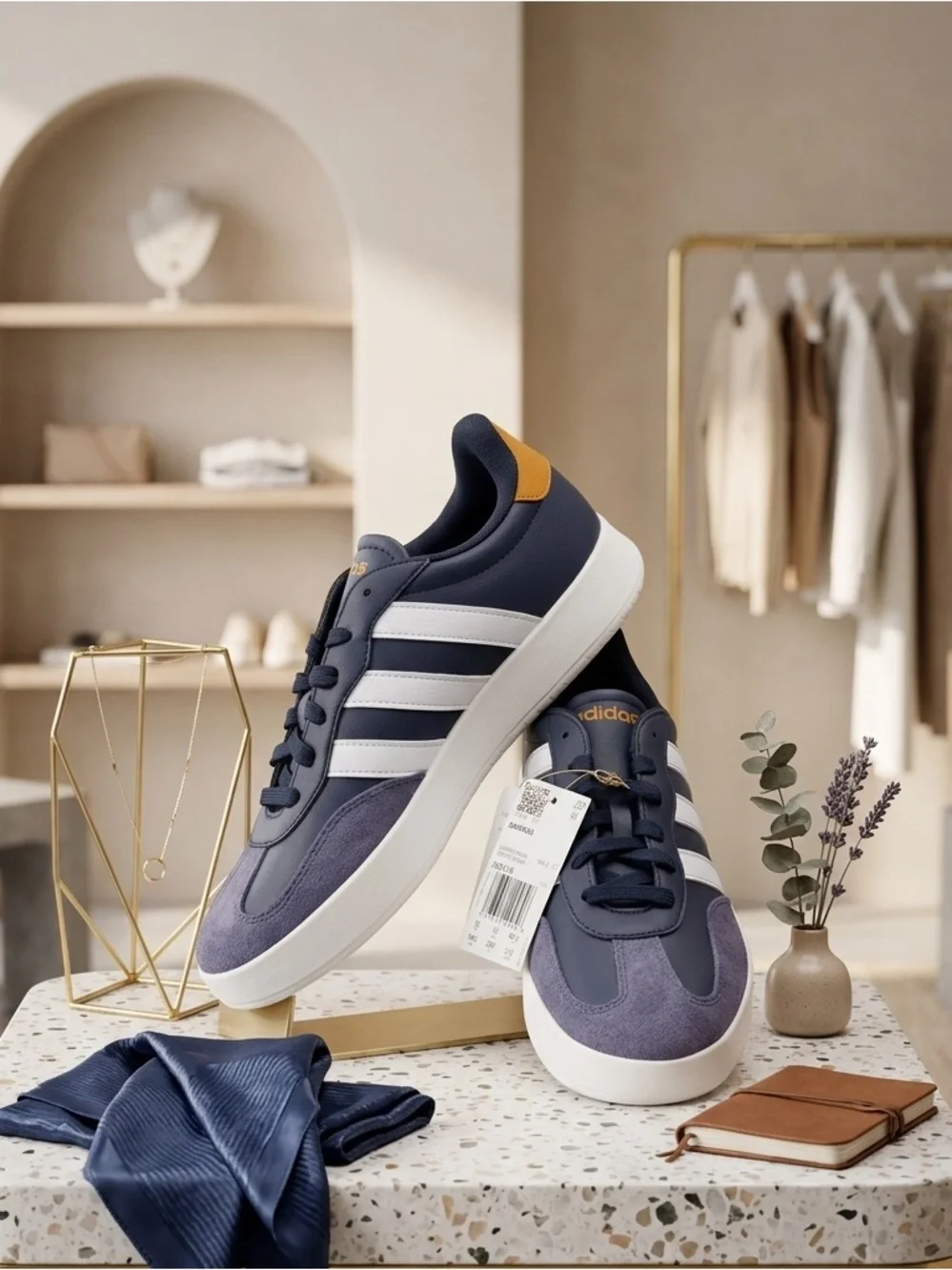 NWT Adidas Barreda Men’s Sneakers – Navy Blue & White – Size 10.5